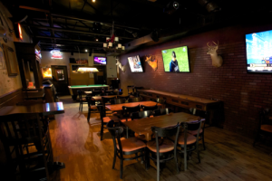 bars with atmosphere in dallas Inwood Tavern