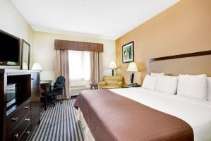 Guest room at the Baymont by Wyndham Dallas/ Love Field in Dallas, Texas